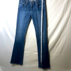 Low Rise -Boot leg Jean